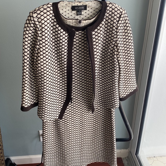 St. John suit black & white/cream dress & jacket set - Picture 4 of 7